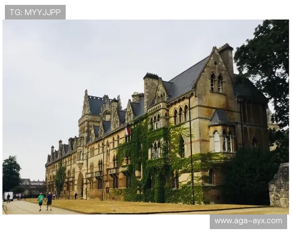 《萨卡如何巧妙应对英国媒体挑战，展现成熟心态》